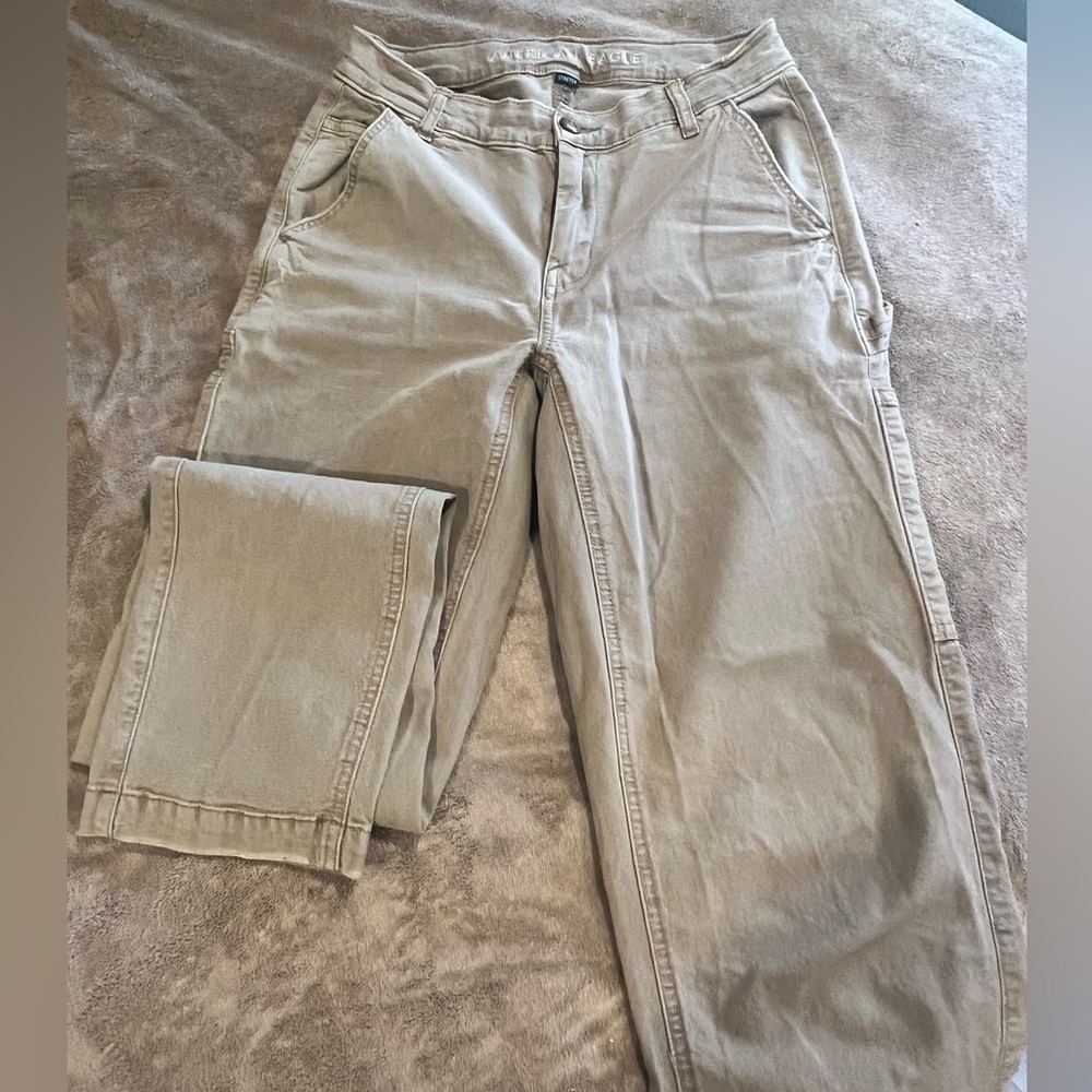 Women’s AE khaki pants